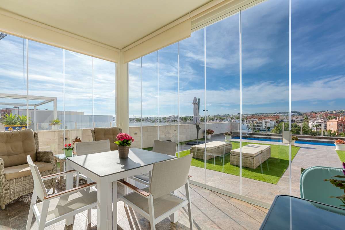 Wunderschöne freistehende Villa mit 3 Schlafzimmern, privatem Schwimmbad und atemberaubender Aussicht in Villamartín