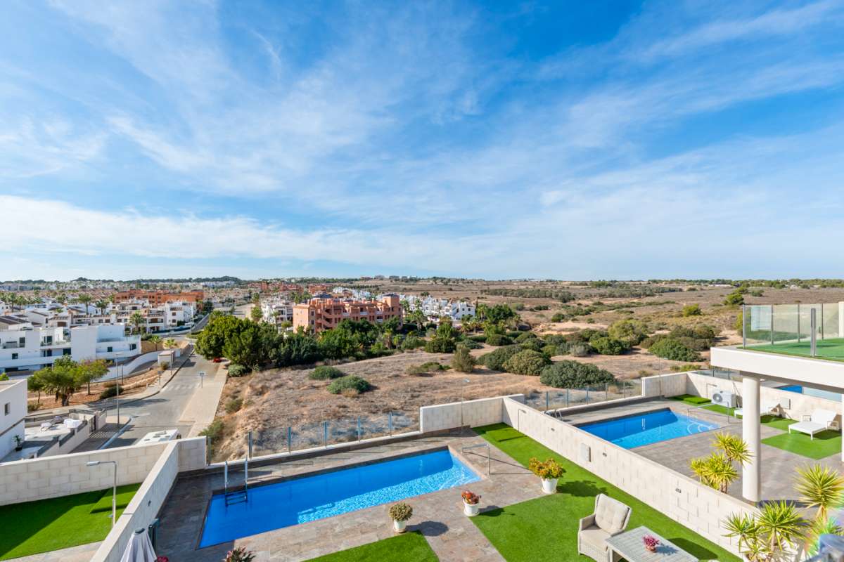 Wunderschöne freistehende Villa mit 3 Schlafzimmern, privatem Schwimmbad und atemberaubender Aussicht in Villamartín
