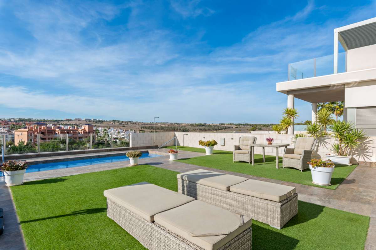 Wunderschöne freistehende Villa mit 3 Schlafzimmern, privatem Schwimmbad und atemberaubender Aussicht in Villamartín