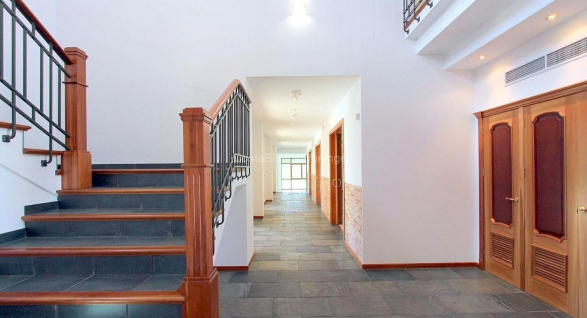 Villa/Hotel in wunderschöner Lage in Penàguila